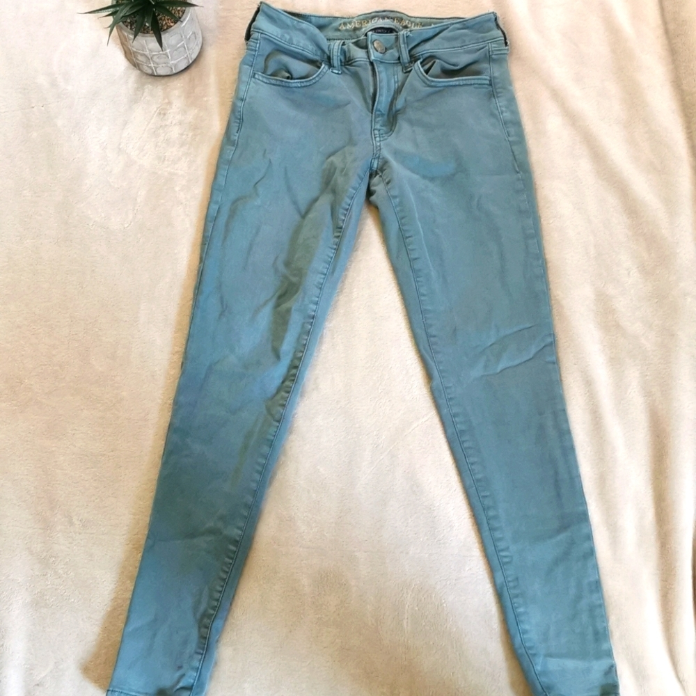 American eagle outfitters light green, leggings size 4, in excellent shape